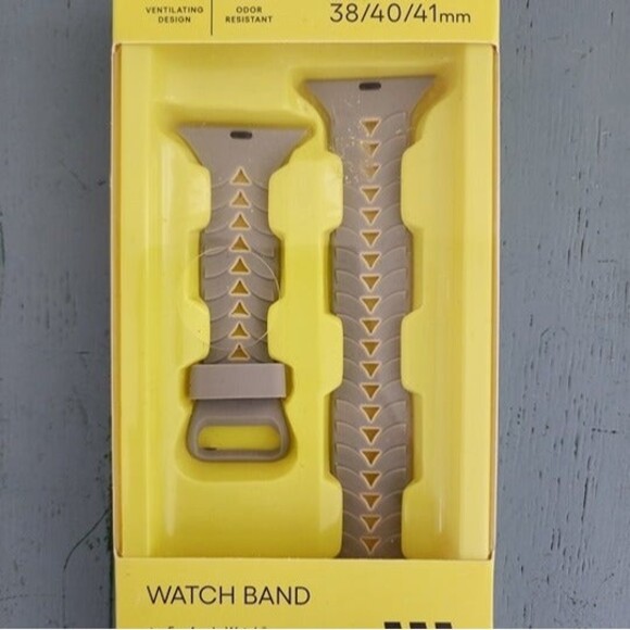 All In Motion Grey Apple Watch Silicone Band 38/40/41 MM (NWT) - Picture 3 of 3